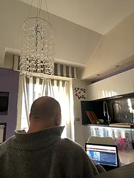 Snapshot of pantomax chatting on 02.05.25 pantomax online show from 02.05.25