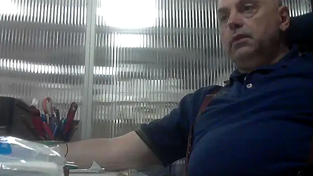 Snapshot of pantomax chatting on 04.19.26 pantomax online show from 04.19.26