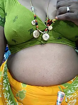Snapshot of sweety_telugupilla chatting on 05.17.26 sweety telugupilla online show from 05.17.26