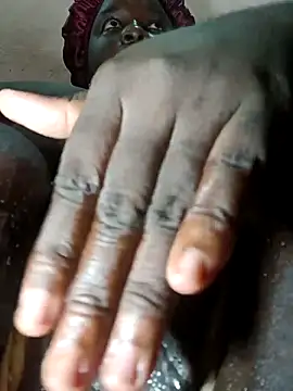 Snapshot of fatpussysasha chatting on 03.22.25 fatpussysasha online show from 03.22.25