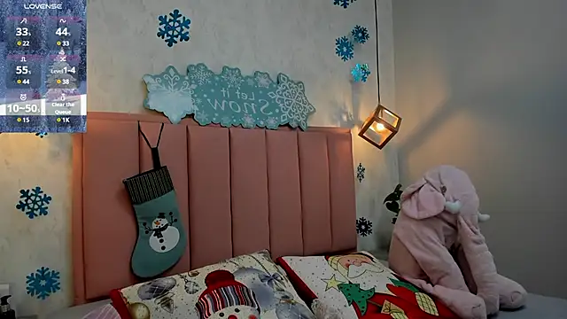 Snapshot of MAYROBERTSS chatting on 12.27.24 MAYROBERTSS online show from 12.27.24