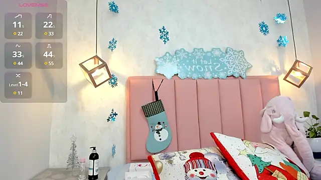 Snapshot of MAYROBERTSS chatting on 12.28.24 MAYROBERTSS online show from 12.28.24