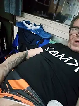 Snapshot of kristof_keyser chatting on 02.27.26 kristof keyser online show from 02.27.26