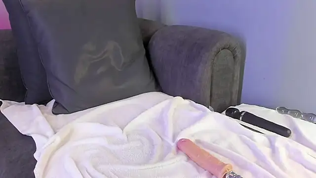 Snapshot of maddy_walker chatting on 12.31.24 maddy walker online show from 12.31.24