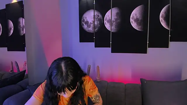 Snapshot of maddy_walker chatting on 01.23.25 maddy walker online show from 01.23.25