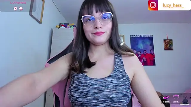 Snapshot of Lucyy-hess chatting on 06.09.26 Lucyy-hess online show from 06.09.26