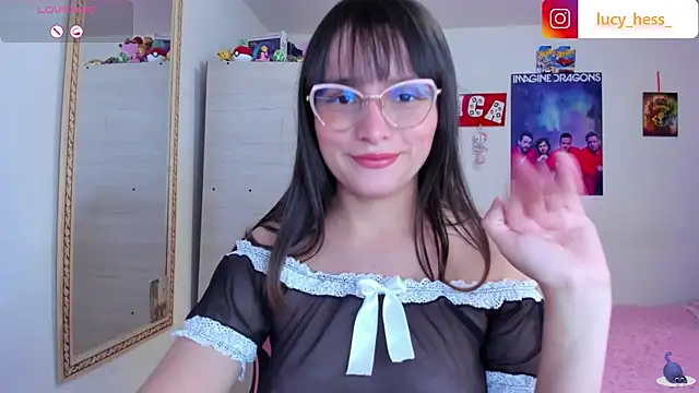 Snapshot of Lucyy-hess chatting on 06.26.26 Lucyy-hess online show from 06.26.26