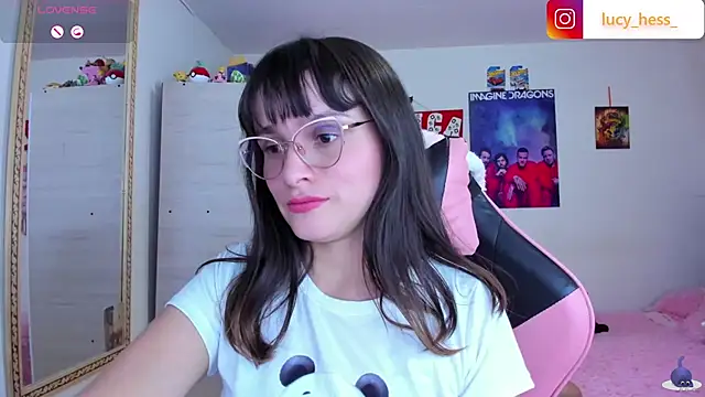 Snapshot of Lucyy-hess chatting on 07.15.26 Lucyy-hess online show from 07.15.26