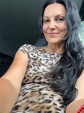 Snapshot of -OLYA- chatting on 09.17.25 -OLYA- online show from 09.17.25