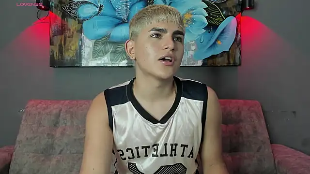 Snapshot of Lyam_ap chatting on 10.02.25 Lyam ap online show from 10.02.25