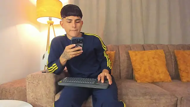 Snapshot of Lyam_ap chatting on 07.13.26 Lyam ap online show from 07.13.26