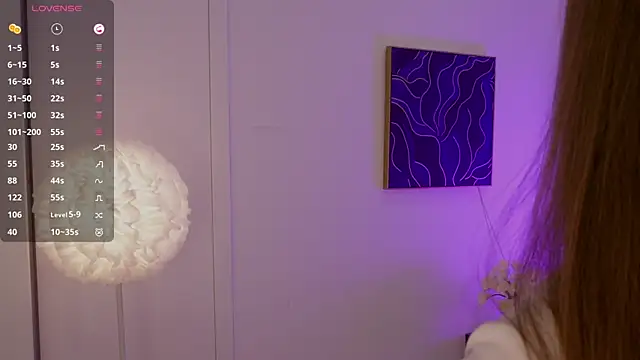 Lilly Colins online show from 03.07.25