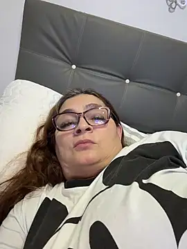 AntonellaAlondra4 online show from 04.17.26