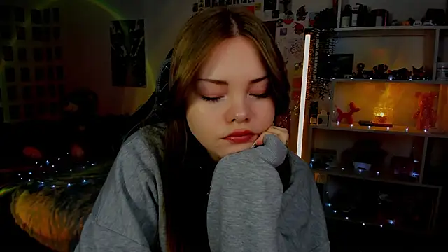 AkiraKatsu online show from 04.18.26