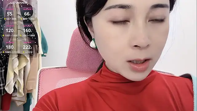 Qwi-V1 online show from 01.20.25