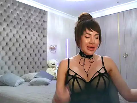 TianaPosh online show from 03.08.25