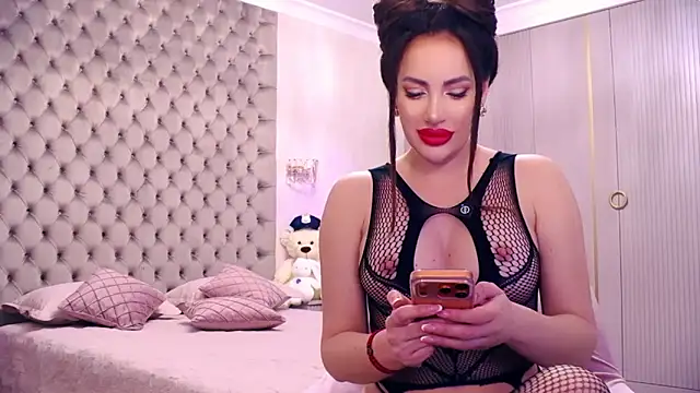 TianaPosh online show from 04.02.26