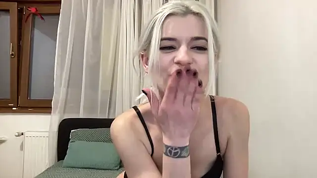 Onika Love online show from 03.28.26