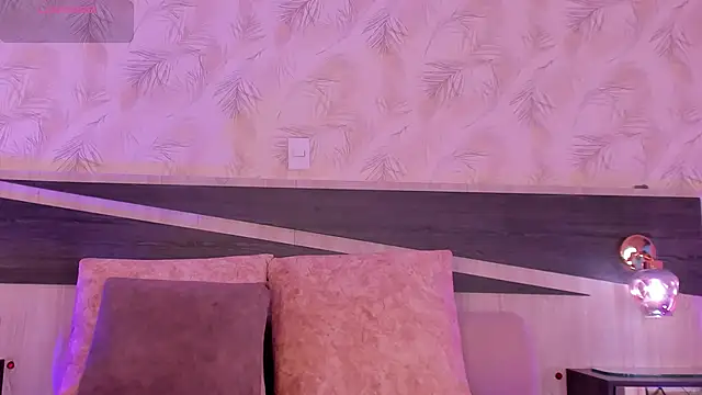 nicolle pierce online show from 02.19.26