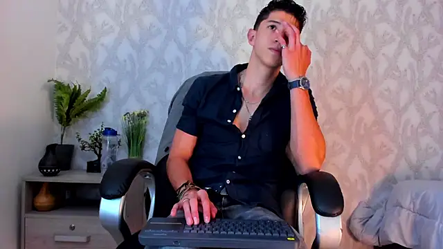 Dorianmistery2322  online show from 01.30.25