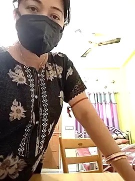 Snapshot of Royalgirl667 chatting on 12.05.24 Royalgirl667 online show from 12.05.24