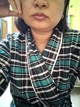 Snapshot of Royalgirl667 chatting on 12.09.24 Royalgirl667 online show from 12.09.24