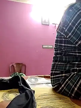 Snapshot of Royalgirl667 chatting on 12.11.24 Royalgirl667 online show from 12.11.24