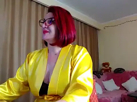 Snapshot of EdithCharm chatting on 01.13.25 EdithCharm online show from 01.13.25