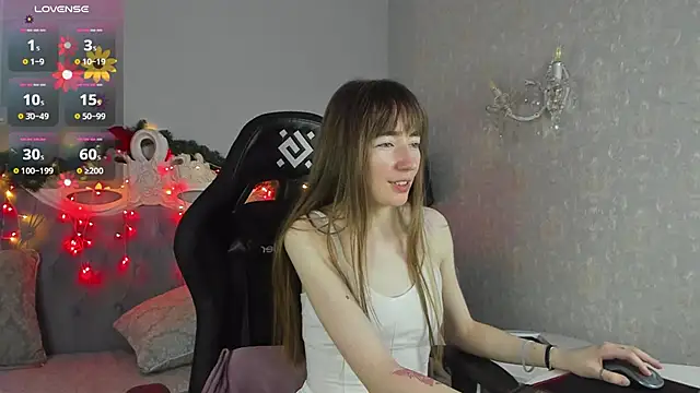 MillicentFarrell online show from 01.17.25