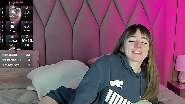 MillicentFarrell online show from 02.04.25