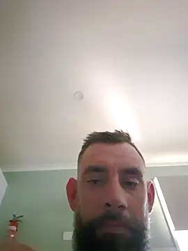 Snapshot of hornycouple6110 chatting on 12.22.24 hornycouple6110 online show from 12.22.24