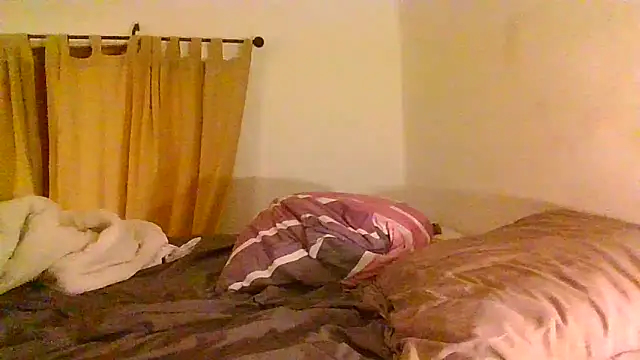 Snapshot of Vespa_Crabo chatting on 12.03.24 Vespa Crabo online show from 12.03.24