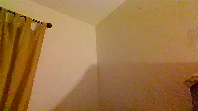 Snapshot of Vespa_Crabo chatting on 12.04.24 Vespa Crabo online show from 12.04.24