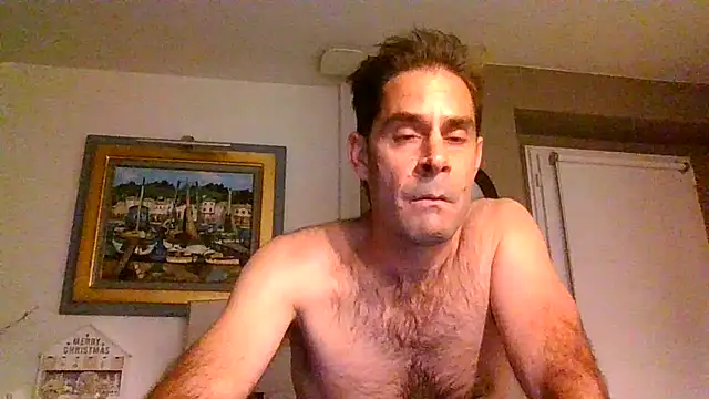 Snapshot of Vespa_Crabo chatting on 12.21.24 Vespa Crabo online show from 12.21.24