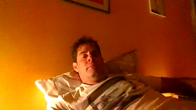 Snapshot of Vespa_Crabo chatting on 12.29.24 Vespa Crabo online show from 12.29.24