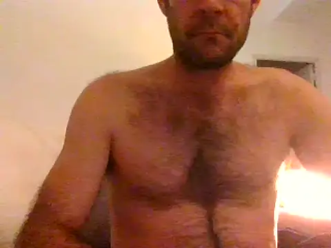 Snapshot of Vespa_Crabo chatting on 02.05.25 Vespa Crabo online show from 02.05.25