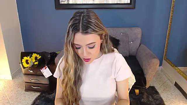 miacarperr1 online show from 03.21.25