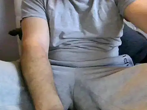 Snapshot of bilbi06 chatting on 02.16.25 bilbi06 online show from 02.16.25