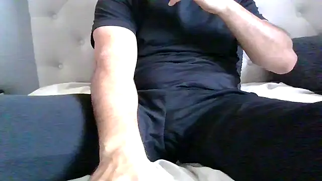 Snapshot of bilbi06 chatting on 09.24.25 bilbi06 online show from 09.24.25