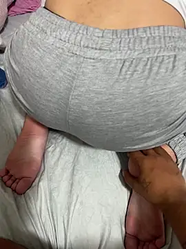 Snapshot of elikittens chatting on 10.29.25 elikittens online show from 10.29.25