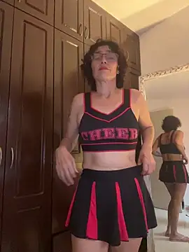 MireyaTorresGu online show from 02.04.26