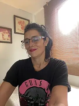 MireyaTorresGu online show from 03.17.26