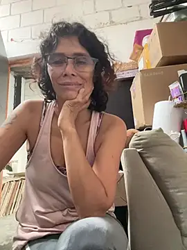 MireyaTorresGu online show from 06.15.26