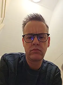 Snapshot of Hectorthyssen1 chatting on 02.01.26 Hectorthyssen1 online show from 02.01.26