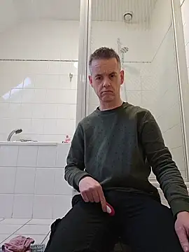 Snapshot of Hectorthyssen1 chatting on 02.13.26 Hectorthyssen1 online show from 02.13.26