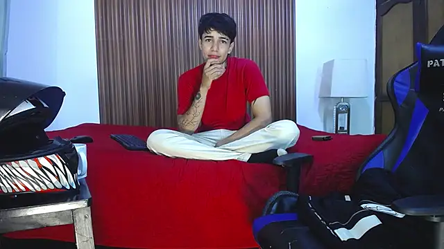 Snapshot of Zacktk7 chatting on 12.14.24 Zacktk7 online show from 12.14.24