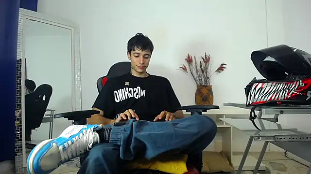 Snapshot of Zacktk7 chatting on 01.21.25 Zacktk7 online show from 01.21.25