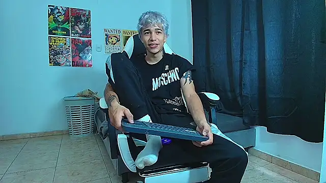 Snapshot of Zacktk7 chatting on 02.22.25 Zacktk7 online show from 02.22.25