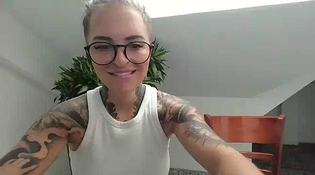 Snapshot of Alexandersonxo chatting on 03.23.25 Alexandersonxo online show from 03.23.25