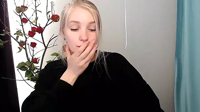 Queen ofLove online show from 04.27.26